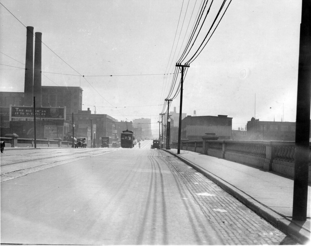 1925: The Washington St. Bridge carried workers over the White River to industrial jobs and home.